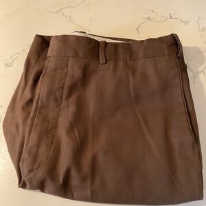 Men’s flat front shorts brown